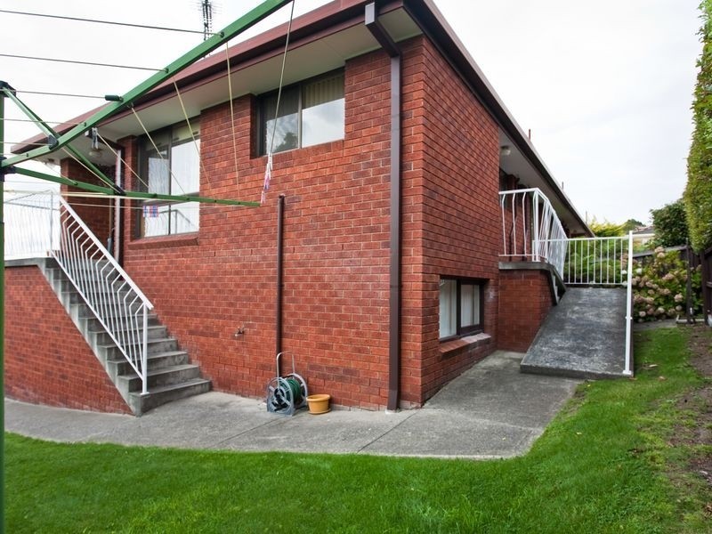 2/3 Alroy Court, Berriedale TAS 7011