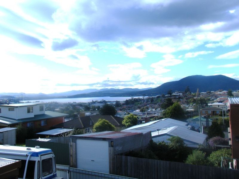 27 Twelfth Avenue, West Moonah TAS 7009