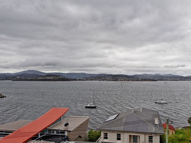 8/9 Clarke Avenue – Secheron Manor, Battery Point TAS 7004