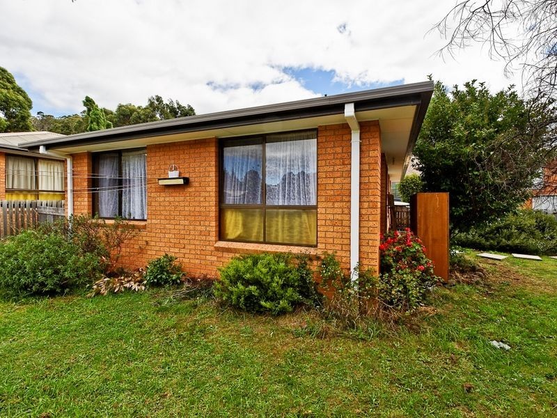 2/13 Madeline Court, Glenorchy TAS 7010