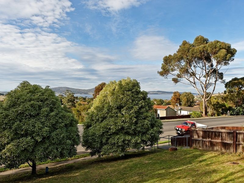 12 Tollard Place, Rokeby TAS 7019