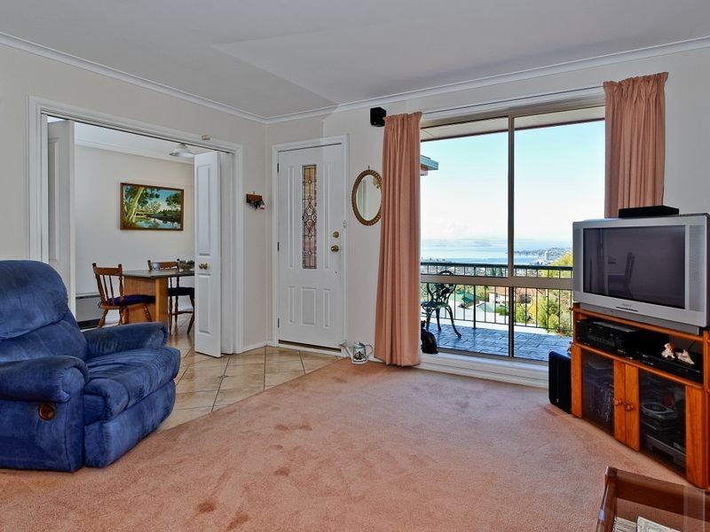 2/5 Fielding Drive, West Hobart TAS 7000