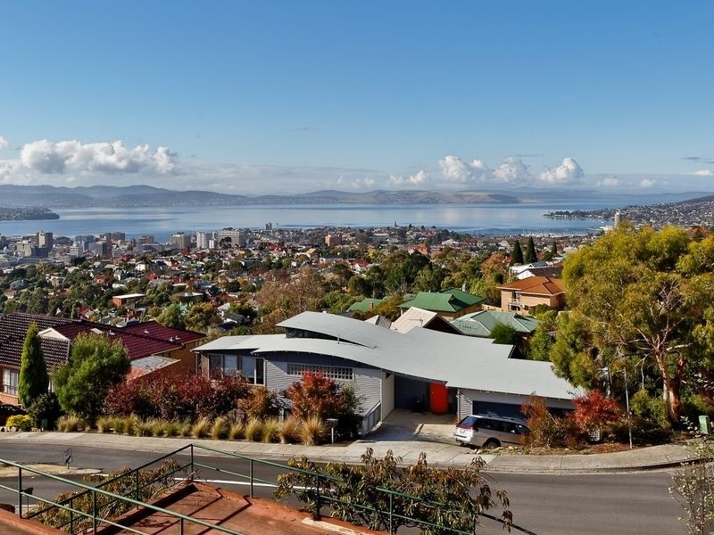 2/5 Fielding Drive, West Hobart TAS 7000