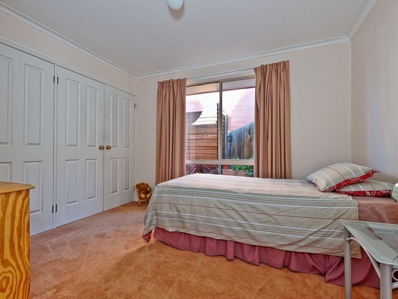 2/5 Fielding Drive, West Hobart TAS 7000