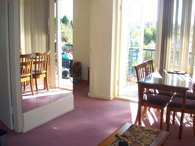 24/17-23 Regent Street, Sandy Bay TAS 7005
