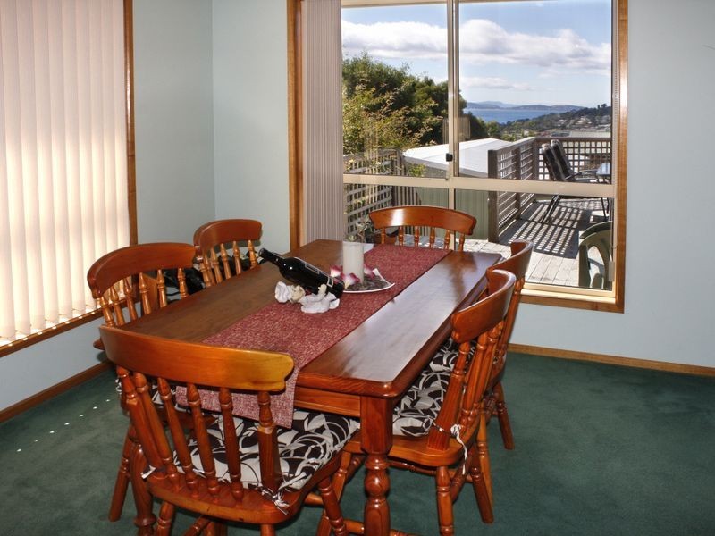 25 Adelong Drive, Kingston TAS 7050