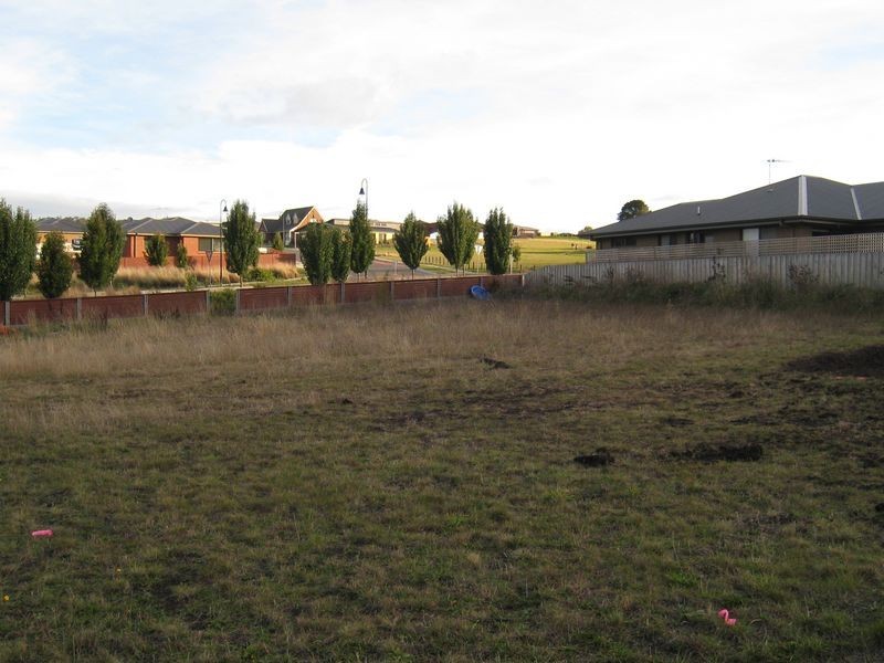 8 Glebe Hill Road, Howrah TAS 7018