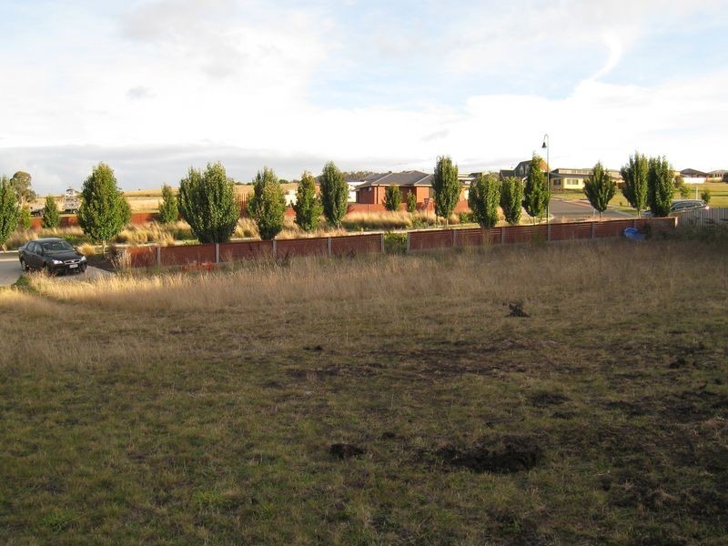 8 Glebe Hill Road, Howrah TAS 7018