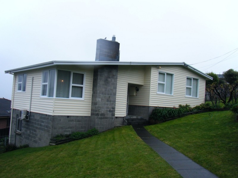 1 Hudson Crescent, Glenorchy TAS 7010