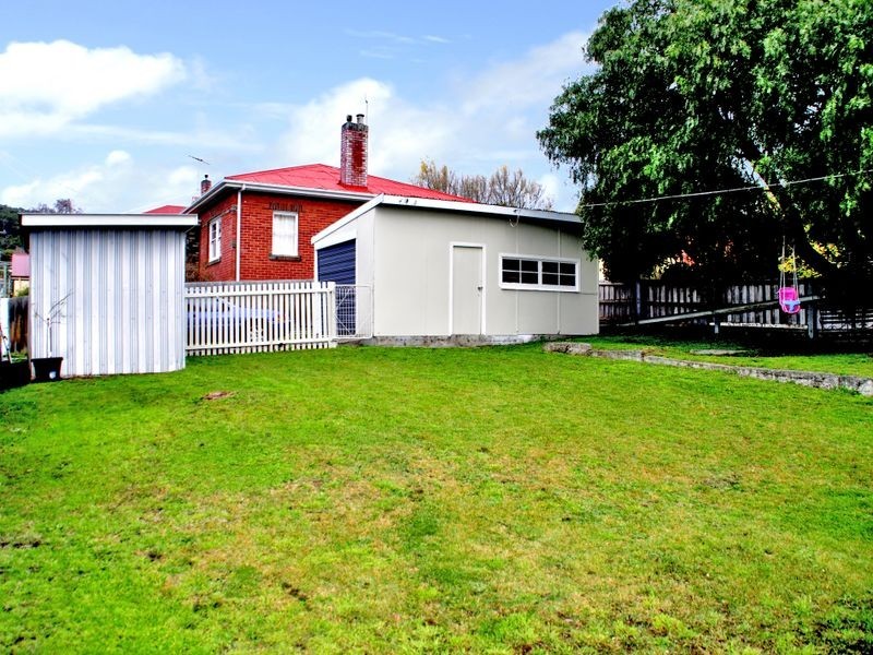 11 Gant Street, Lenah Valley TAS 7008