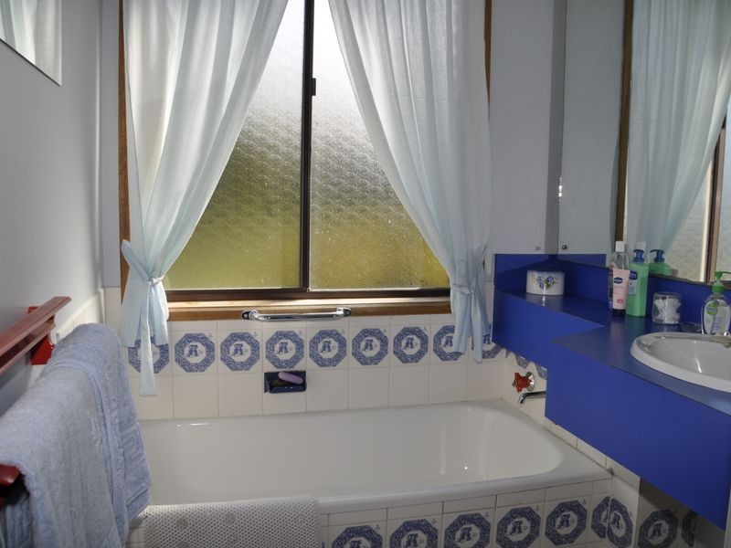 260 Redwood Road, Kingston TAS 7050