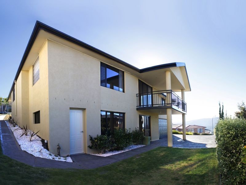 12 Donohoe Gardens, Kingston Beach TAS 7050