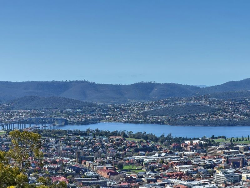2/32 Fielding Drive, West Hobart TAS 7000