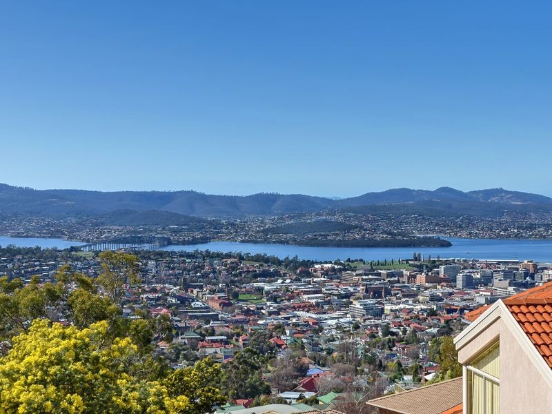 2/32 Fielding Drive, West Hobart TAS 7000