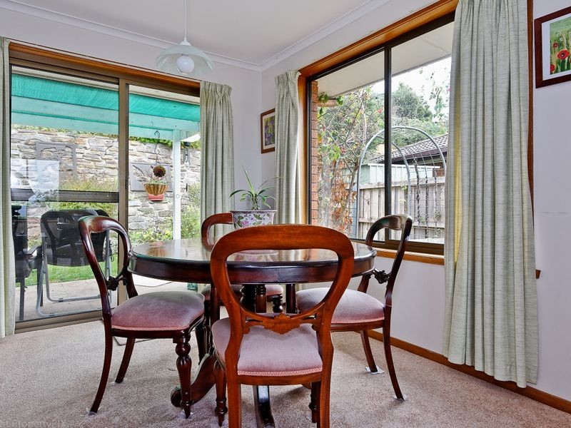 2/10 Shannuk Drive, West Hobart TAS 7000