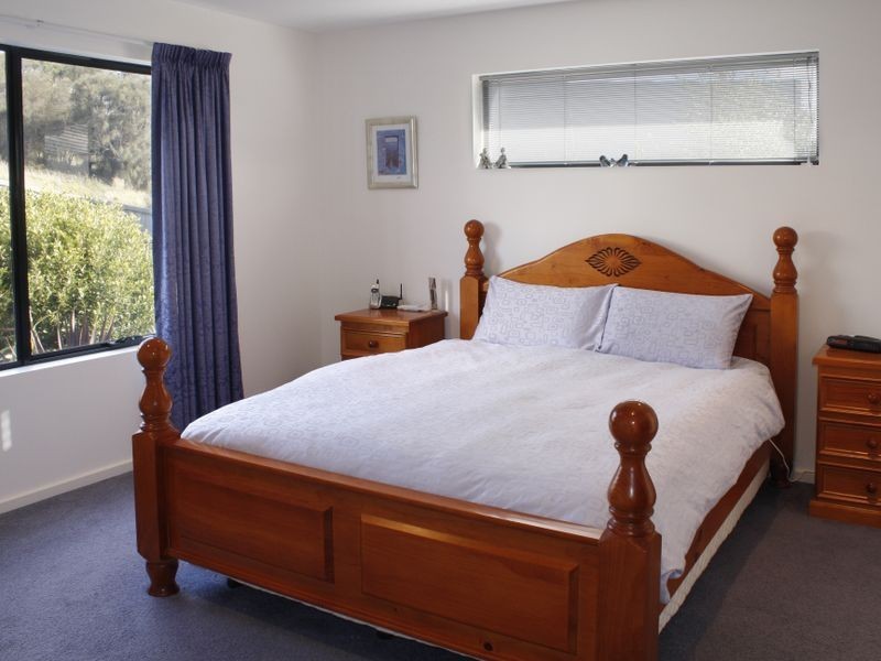 6 Steen Court, Blackmans Bay TAS 7052