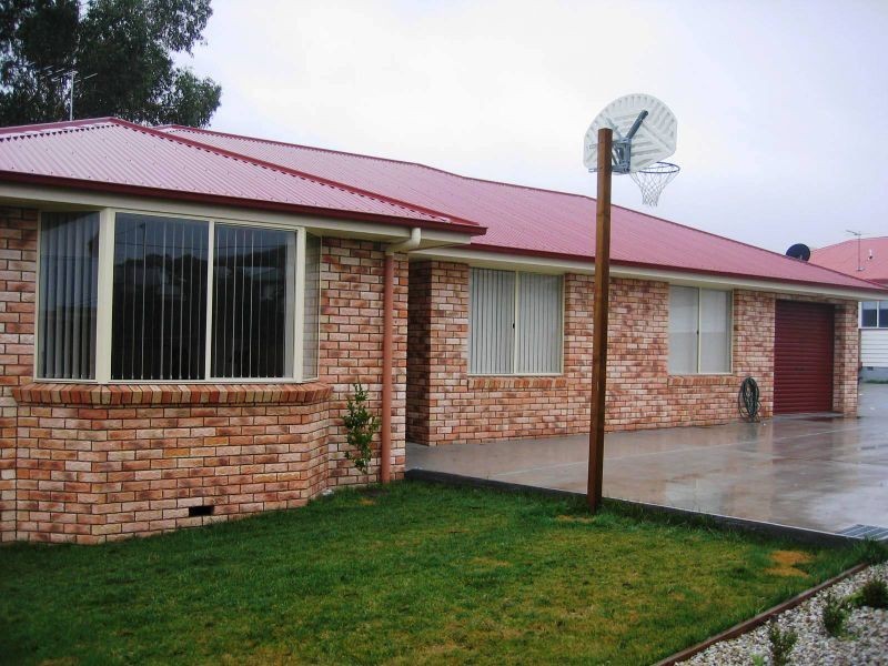 2/6 Erebus Street, Warrane TAS 7018