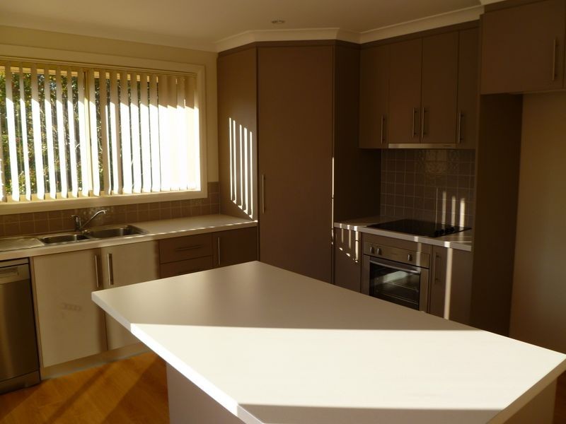 2/6 Erebus Street, Warrane TAS 7018