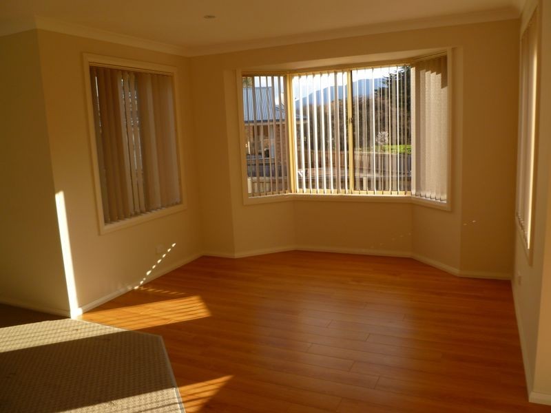 2/6 Erebus Street, Warrane TAS 7018