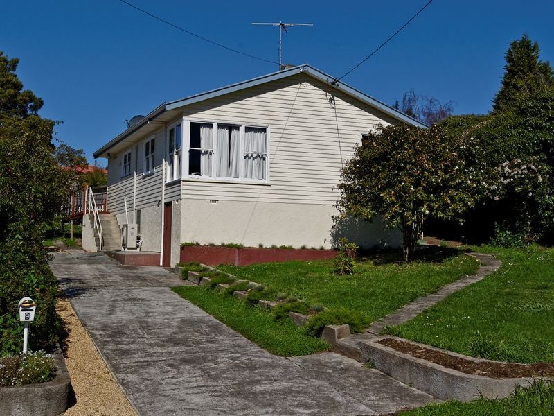9 Russell Road, Claremont TAS 7011