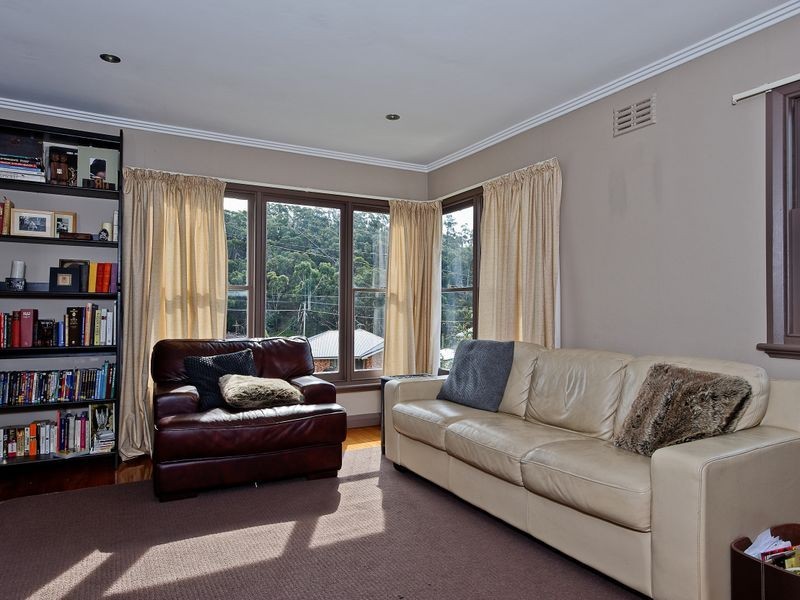 9 Russell Road, Claremont TAS 7011