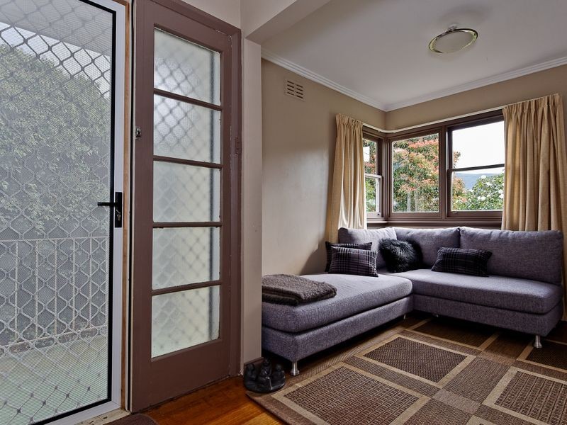 9 Russell Road, Claremont TAS 7011