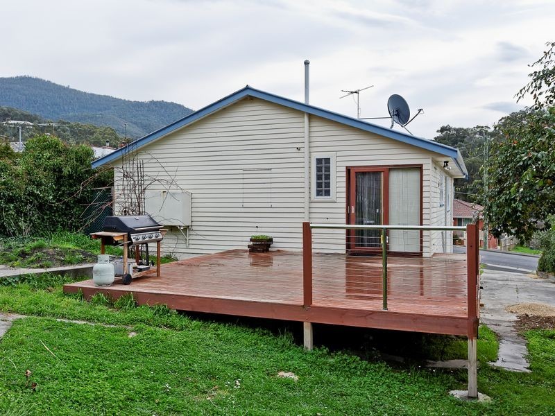 9 Russell Road, Claremont TAS 7011
