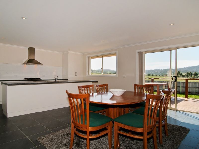 2 Lumsden Road, Howrah TAS 7018