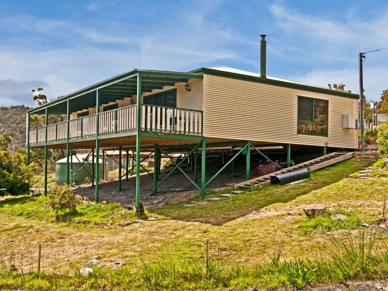 73 Lagoon Road, White Beach TAS 7184