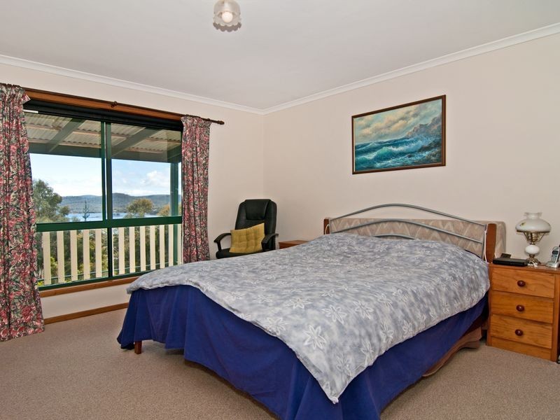 73 Lagoon Road, White Beach TAS 7184
