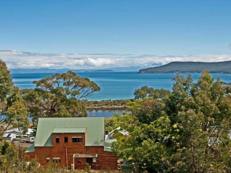 73 Lagoon Road, White Beach TAS 7184