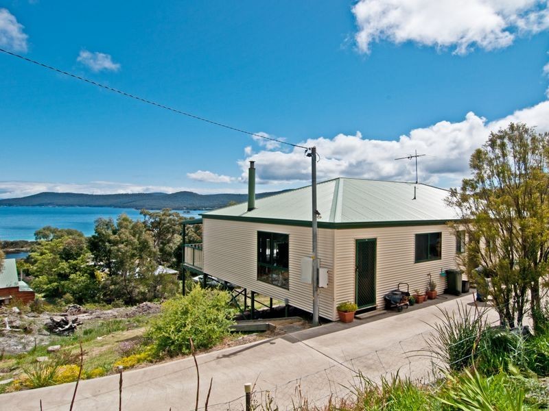 73 Lagoon Road, White Beach TAS 7184