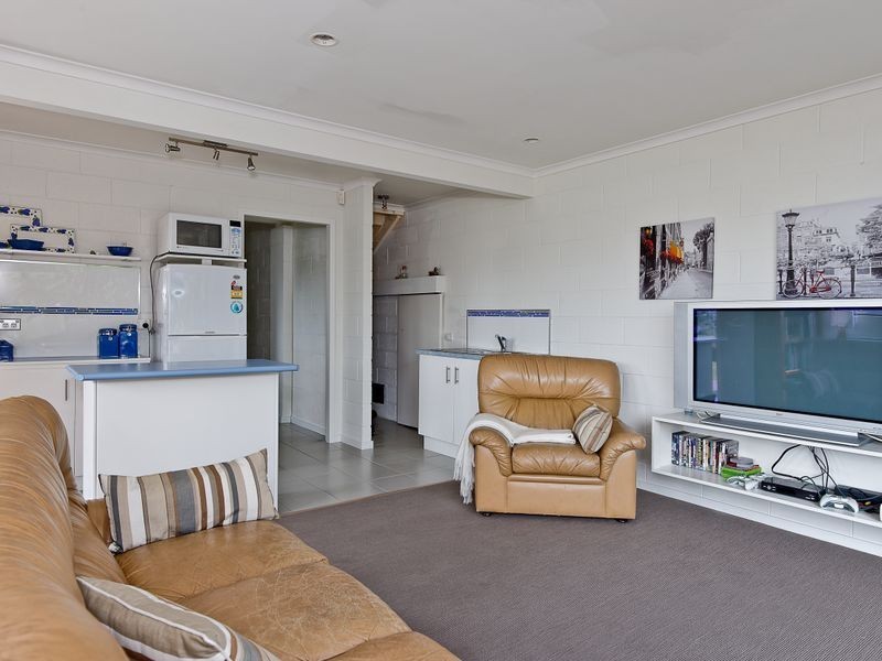 8 Cyrus Court, Rose Bay TAS 7015