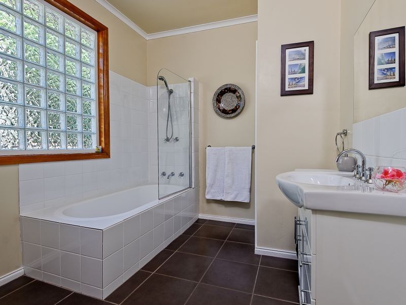 2 Forest Road, Granton TAS 7030