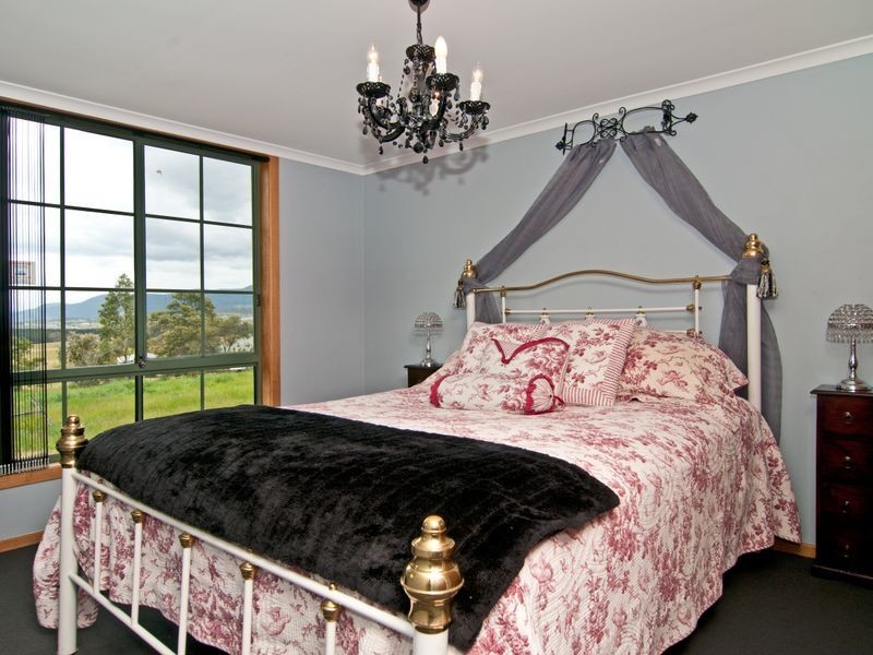 11 Tarquin Road, Honeywood TAS 7017