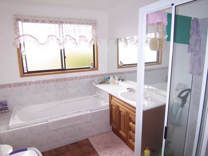 23 Montego Court, Blackmans Bay TAS 7052