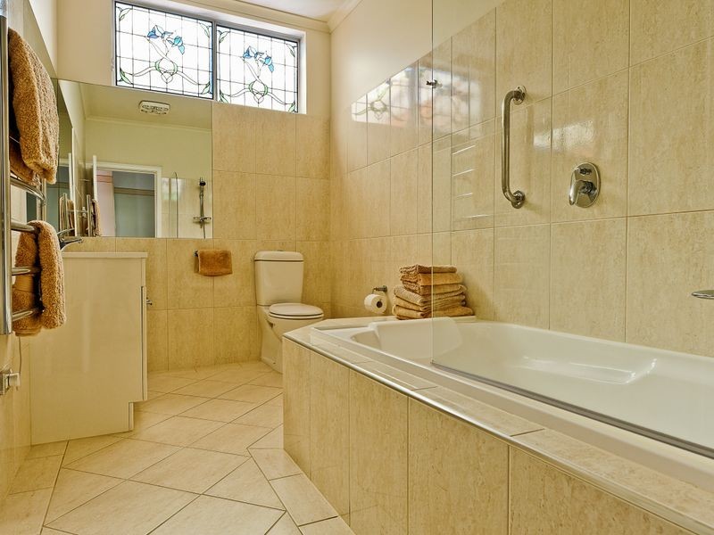 72 Kaoota Road, Rose Bay TAS 7015