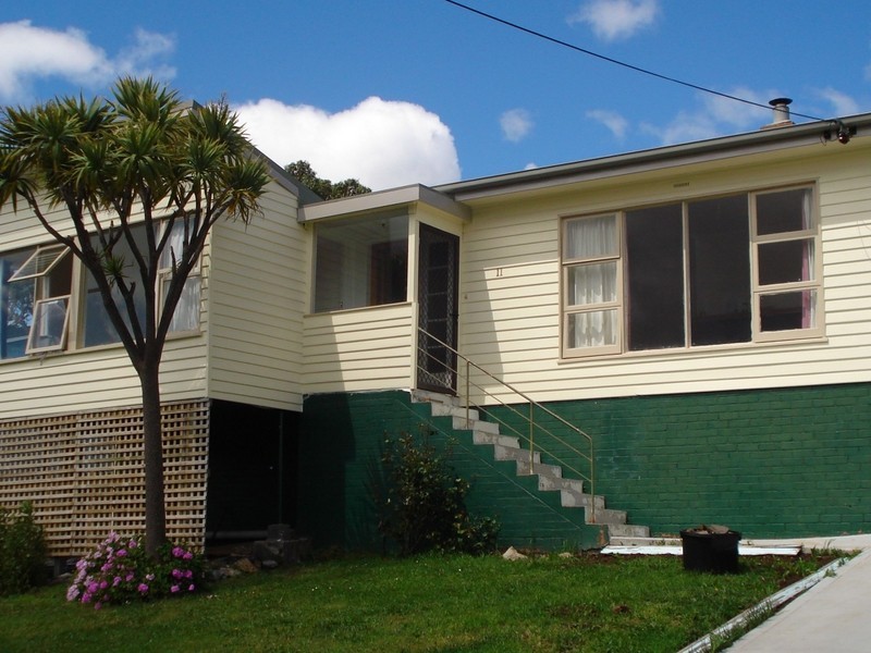 11 Fairfax Road, Glenorchy TAS 7010