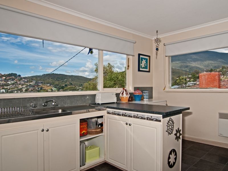 16 Kalang Avenue, Lenah Valley TAS 7008