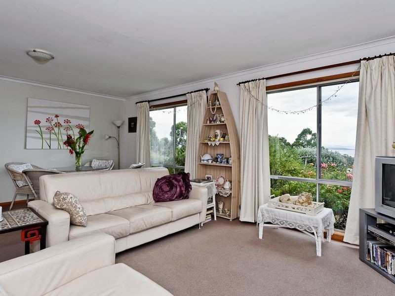 1/32 Pearl Place, Blackmans Bay TAS 7052