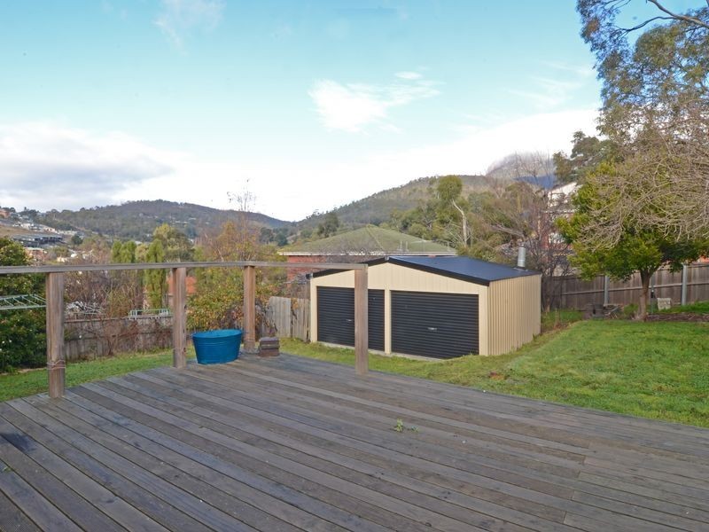 24 Alcides Avenue, Lenah Valley TAS 7008