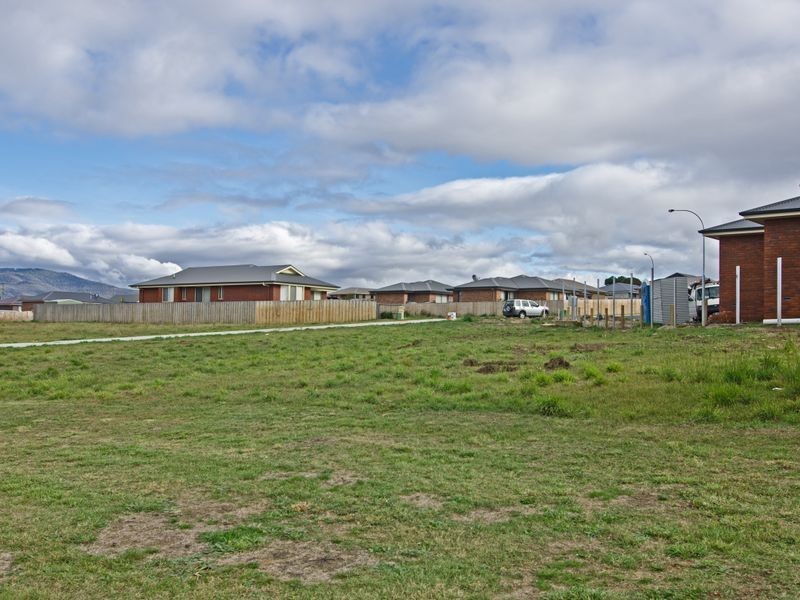 11 Joseph Link, Brighton TAS 7030