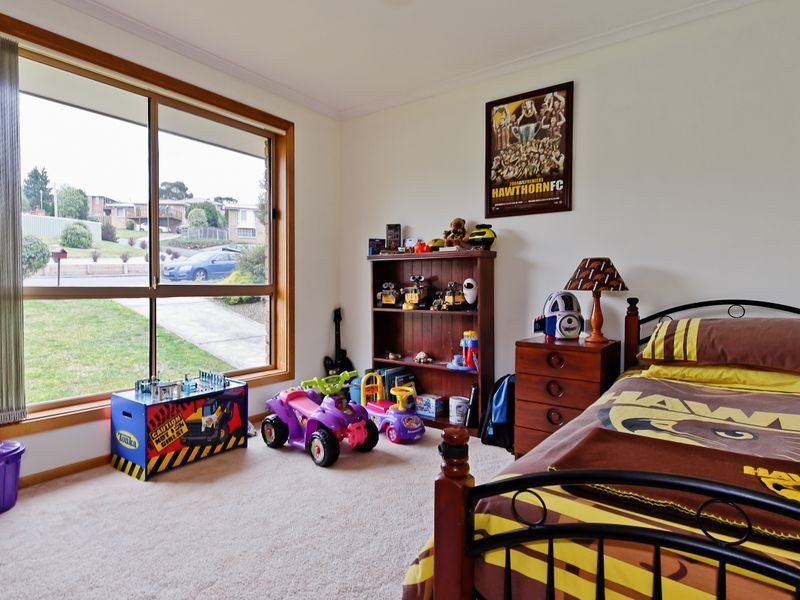 8 Chatterton Court, Claremont TAS 7011