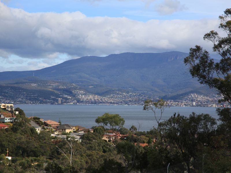 20 Norfolk Drive, Howrah TAS 7018