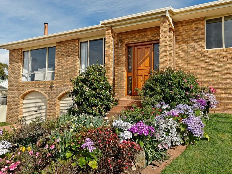 8 Timbertop Drive, Blackmans Bay TAS 7052