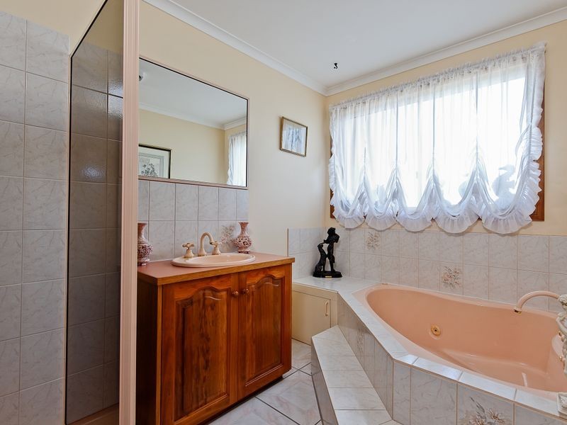 8 Timbertop Drive, Blackmans Bay TAS 7052