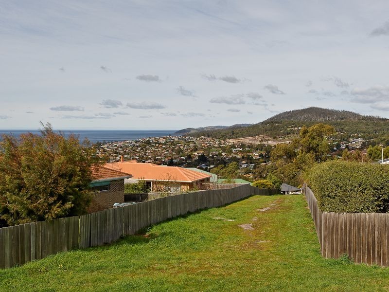 8 Timbertop Drive, Blackmans Bay TAS 7052