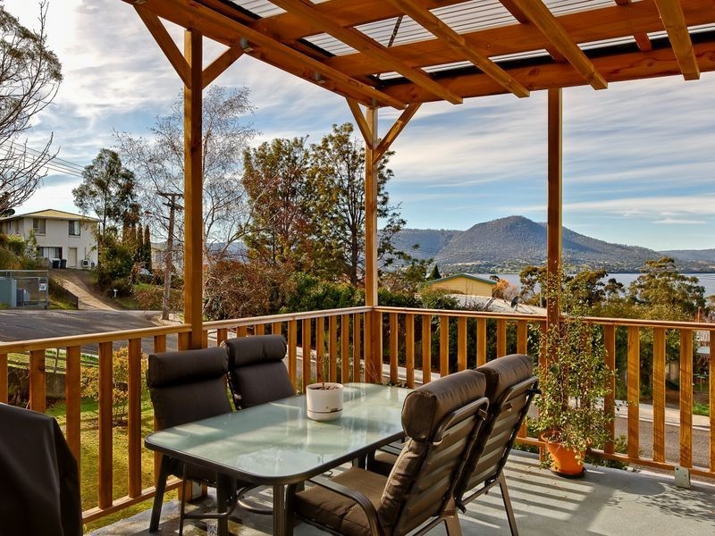 19 Teering Road, Berriedale TAS 7011