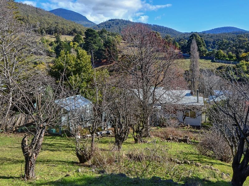 20 Brushy Creek Road, Lenah Valley TAS 7008
