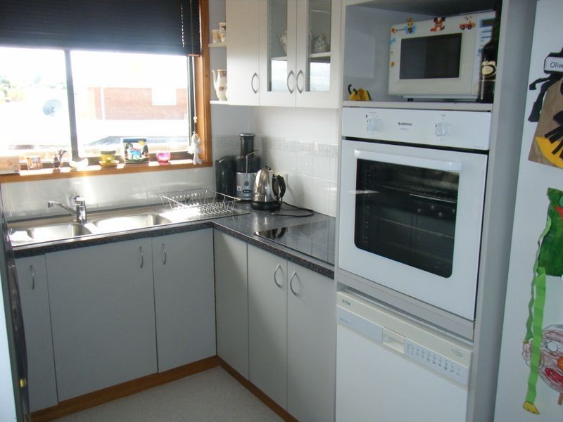 29 Ashbourne Grove, West Moonah TAS 7009